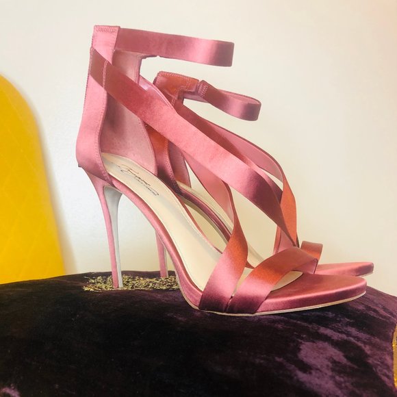 Vince Camuto Devin Sandal size 8.5 Mint NWOT - Picture 4 of 14